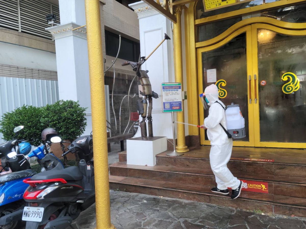 ▲確診者足跡所至地點已進行清消。（圖／高雄市政府提供）