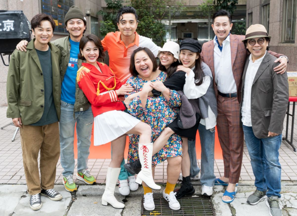 ▲《我的婆婆怎麼那麼可愛》電影版17日才開鏡儀式，導演鄧安寧也確診，只能再度延期拍攝。（圖／群之噰傳播股份有限公司、伯樂影業股份有限公司提供）