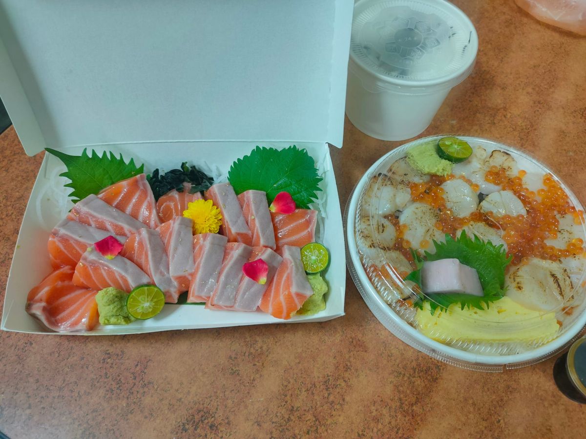 ▲訂單突然被取消！外送員嗨吃「夢幻千元料理」，同行一看超羨慕。（圖／網友授權提供）