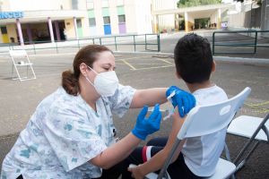 延後4天終抵台！77.76萬劑BNT兒童劑型疫苗　效期至9月底
