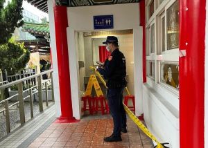 台北市殯儀館驚見男子「吊肉粽」輕生！警急封鎖現場調查
