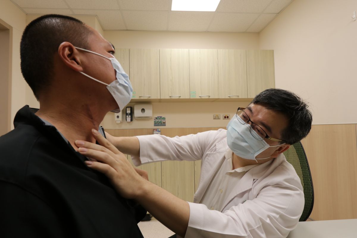 ▲醫生表示，頸髓病變病程進展相當緩慢，常容易被忽略，民眾對脊椎手術的恐懼，導致拖延就醫治療。(圖／醫院提供2022.4. 19)