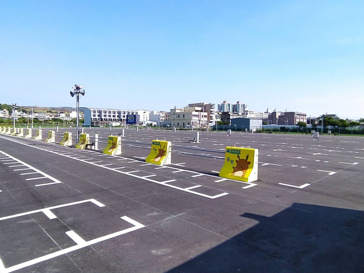 ▲「鹿峰夜市」，通過設置許可及防疫計畫申請，成為台中第12座取得營業許可的合法夜市(圖／經發局提供2022.4. 19)