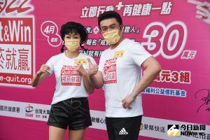 ▲唐玲（左）、李㼈呼籲戒菸。（圖／記者陳明安攝）