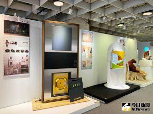 ▲樹德科大生活產品設計系畢業成果展,規劃工業設計與工藝設計二種類別。(圖/記者陳美嘉攝,2022.04.20) ▲樹德科大生活產品設計系畢業成果展,規劃工業設計與工藝設計二種類別。(圖/記者陳美嘉攝,2022.04.20)