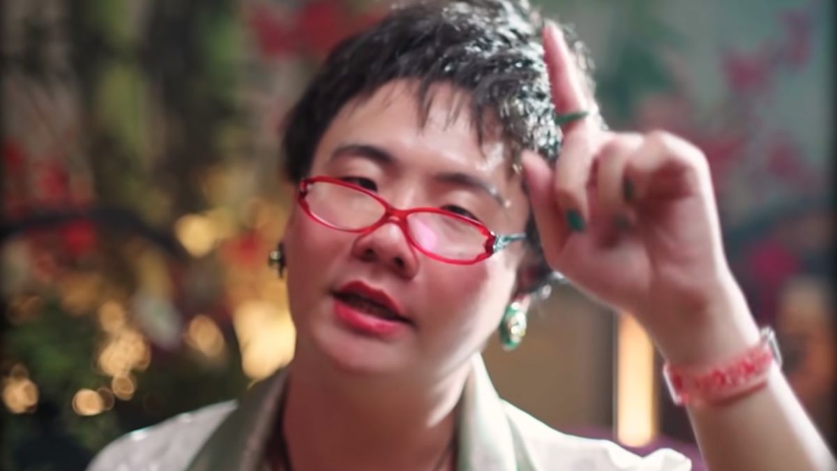 ▲阿翰透露算命阿姨「廖麗芳」角色靈感。（圖／阿翰po影片YouTube）