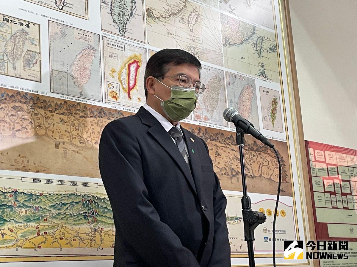 ▲台鐵產工今天呼籲交通部，鐵路基層工人、營運人員許多僅領基本工資，嚴重落後其他單位，應比照中華快遞加薪新台幣5000元。（圖為交通部長王國材／記者黃仁杰攝,2022.04.21）