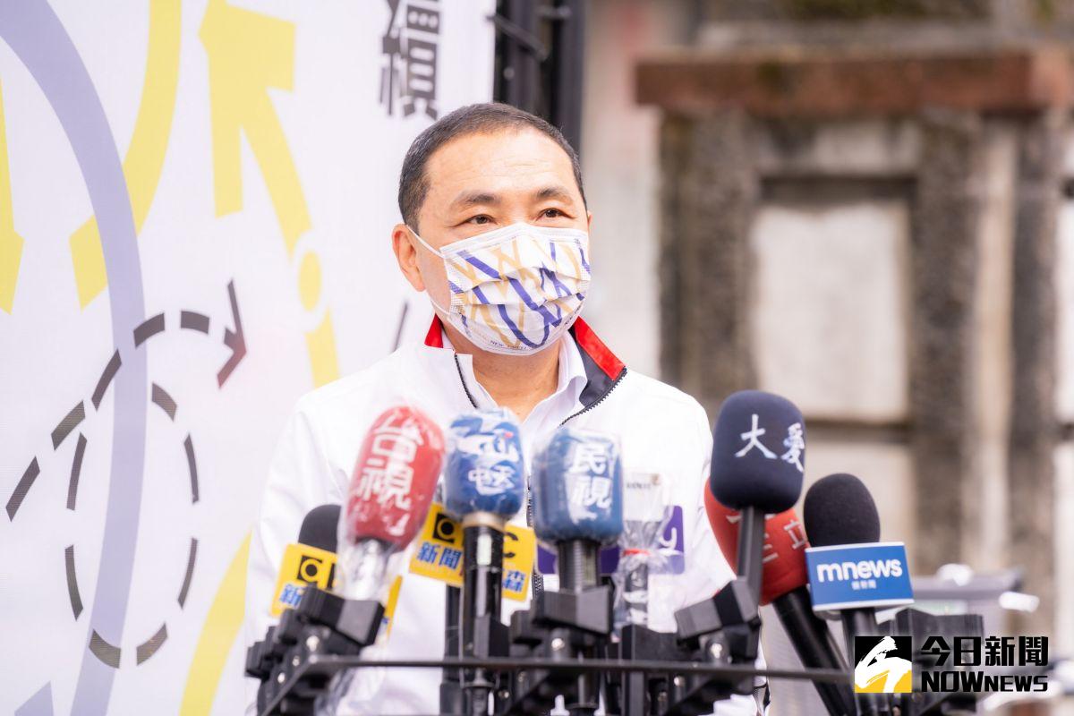 ▲刑警出身的新北市長侯友宜今（21）日表示，公衛體系包括警察的弟兄，而這些基層的聲音都已經反應給衛福部長陳時中來了解。（圖／記者陳志仁攝，2022.04.21）