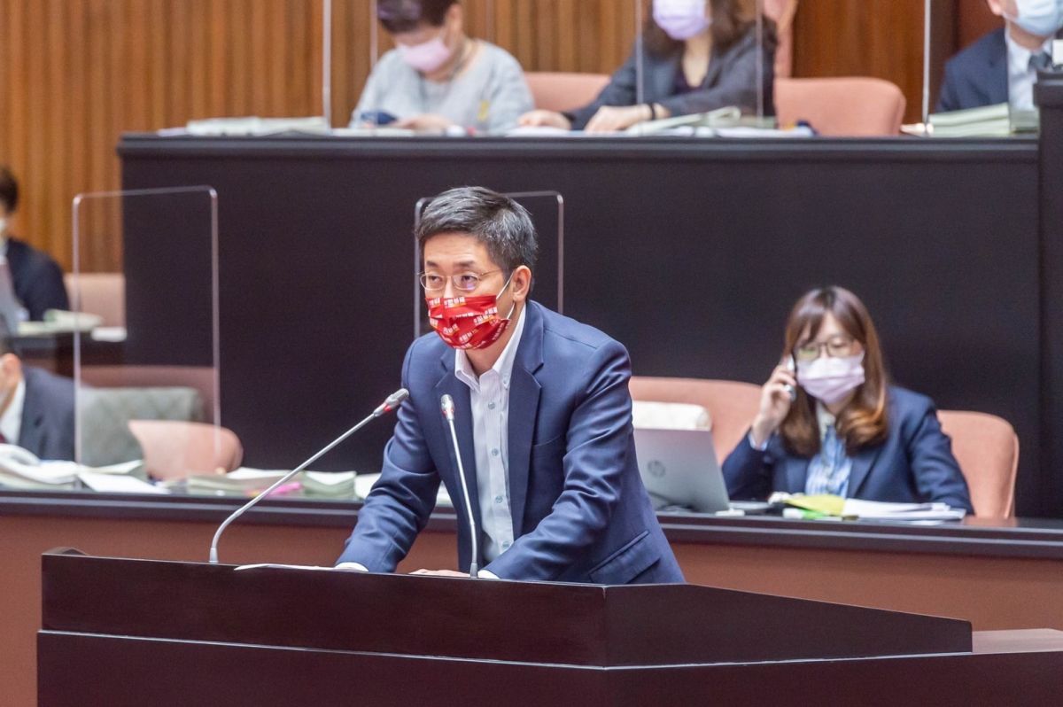 ▲立委蔡適應指出，基隆捷運除顧及施工期間狀況，也須考量未來營運後發展。（資料圖／立委蔡適應辦公室提供）