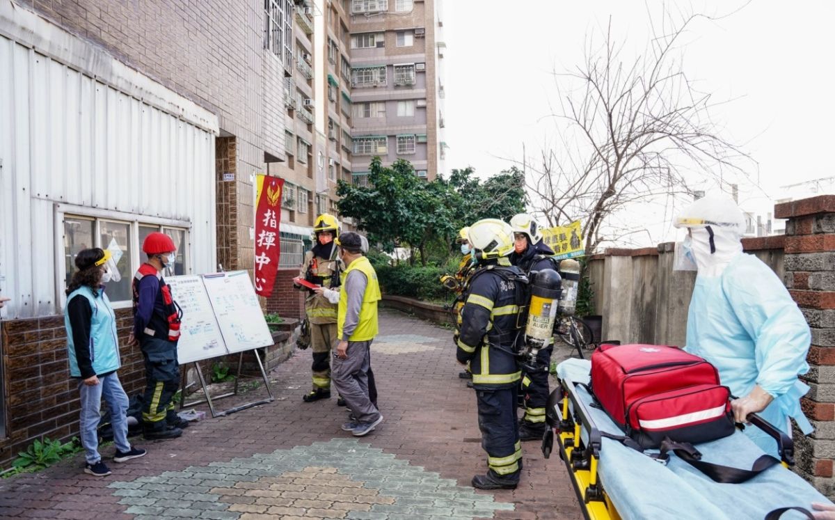 ▲高雄市防疫載送即日起改就近派遣，高市消防局各分隊將全數啟動。(圖／高市府提供)