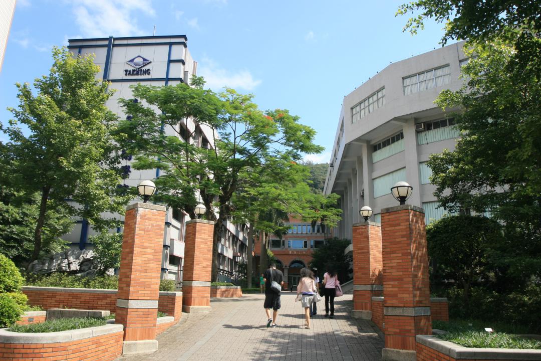 ▲德明財經科技大學會計資訊系新南向專班與行銷管理系新南向專班，在4月12日聯合舉辦外籍應屆畢業生校園徵才座談會。（圖／德明科大提供）