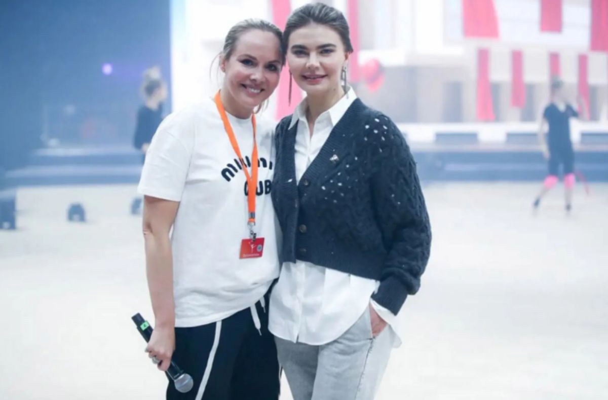 ▲盛傳是蒲亭情婦的卡巴耶娃（右），本週在莫斯科1場體操活動現身。（圖／翻攝自紐約郵報）