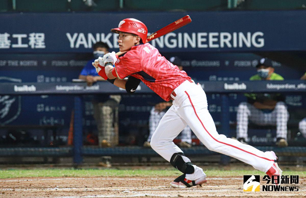 ▲味全龍外野手郭天信。（圖／記者葉政勳攝 ）