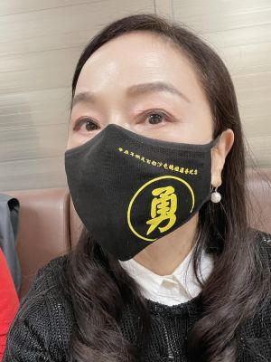 周玉蔻 ▲周玉蔻自我快篩10次都是陰性,質疑醫院的PCR篩檢結果有誤。(圖/翻攝周玉蔻FB)