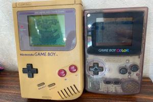 ▲另外也有網友分享自己蒐藏的兩款Game Boy，都還能使用。（圖／翻攝自《爆怨2公社》）