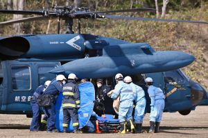 日本北海道知床半島觀光船事故 ▲海上保安廳以及自衛隊持續進行搜索。(圖/美聯社/達志影像)