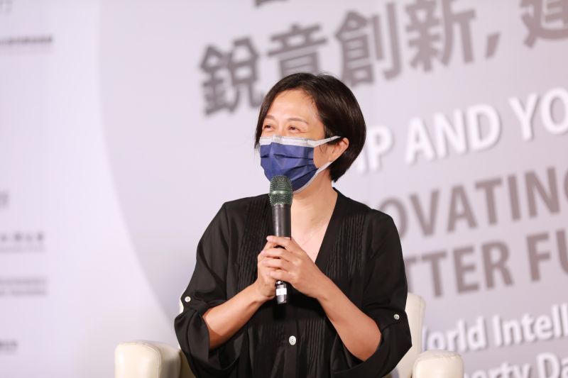 黃韻玲曝自己也是私生飯 爬10樓消防梯溜進她家