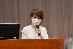 華視代總經理陳雅琳赴立法院備詢 ▲華視代總經理陳雅琳今(25)日赴立法院進行專題報告,並備質詢。(圖/記者陳明安攝,2022.04.25)