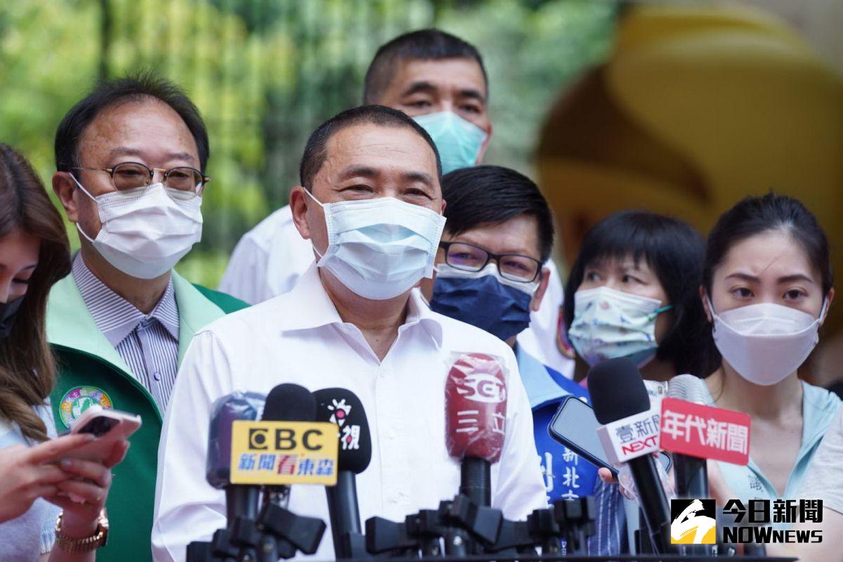 ▲新北市長侯友宜今（25）日向中央建議，在居家隔離轉型的過程中，讓新北試行居家快篩加上自主健康管理。（圖／記者陳志仁攝，2022.04.25）