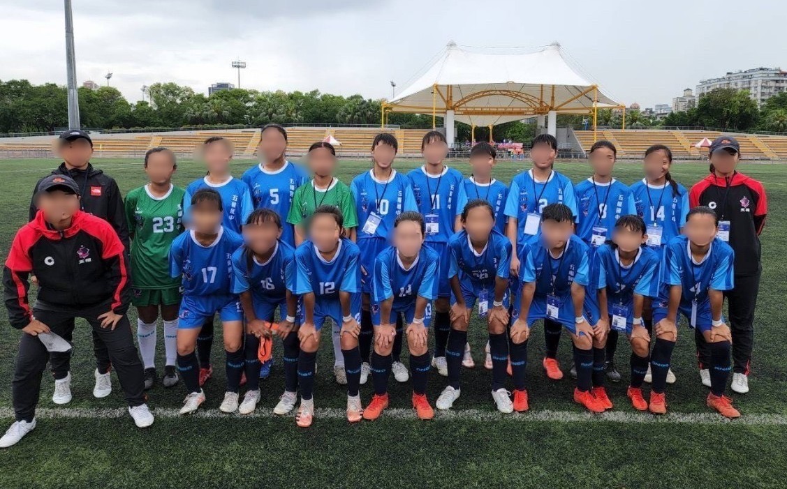 ▲台中市五權國中女足隊甫拿下全國金牌，返程前卻發現4名球員和3名教練確診。（圖／台中市政府提供，2022.04.25）