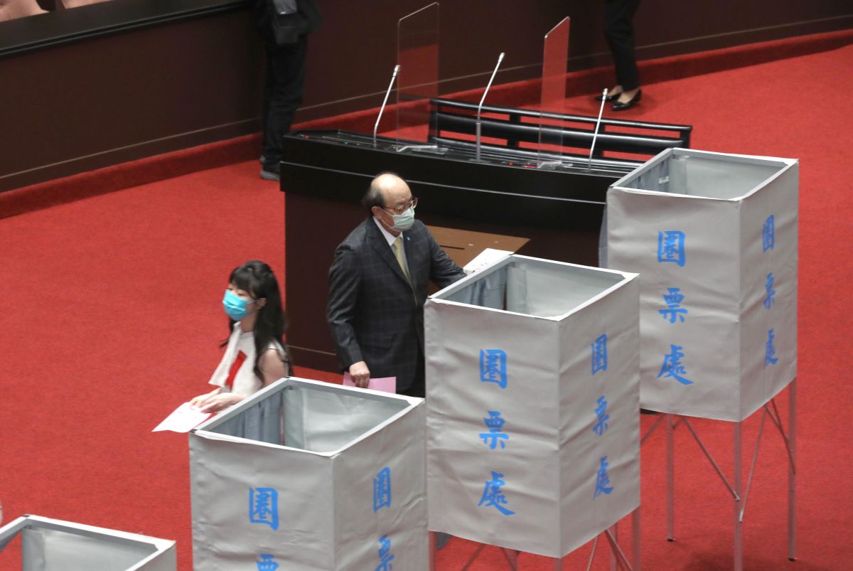 ▲立法院處理最高檢查署檢查總長人事同意權行使，邢泰釗最終以65票出任檢察總長。（圖／記者羅婉庭攝，2022.04.26）