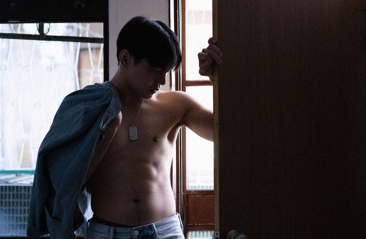 ▲陳凡騏推出新歌《赤裸》。（圖／麻豆傳媒映畫提供）