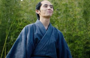 28歲男星工作嚴重脫水！《燃燒》生前掉8公斤病弱模樣曝
