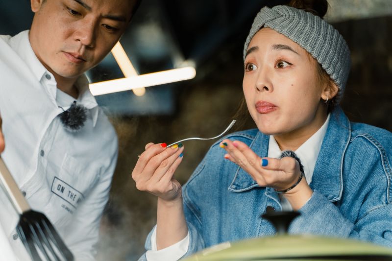 ▲鬼鬼吳映潔則表示，收視破3要送出66個鬼圓圓。（圖／TVBS提供）