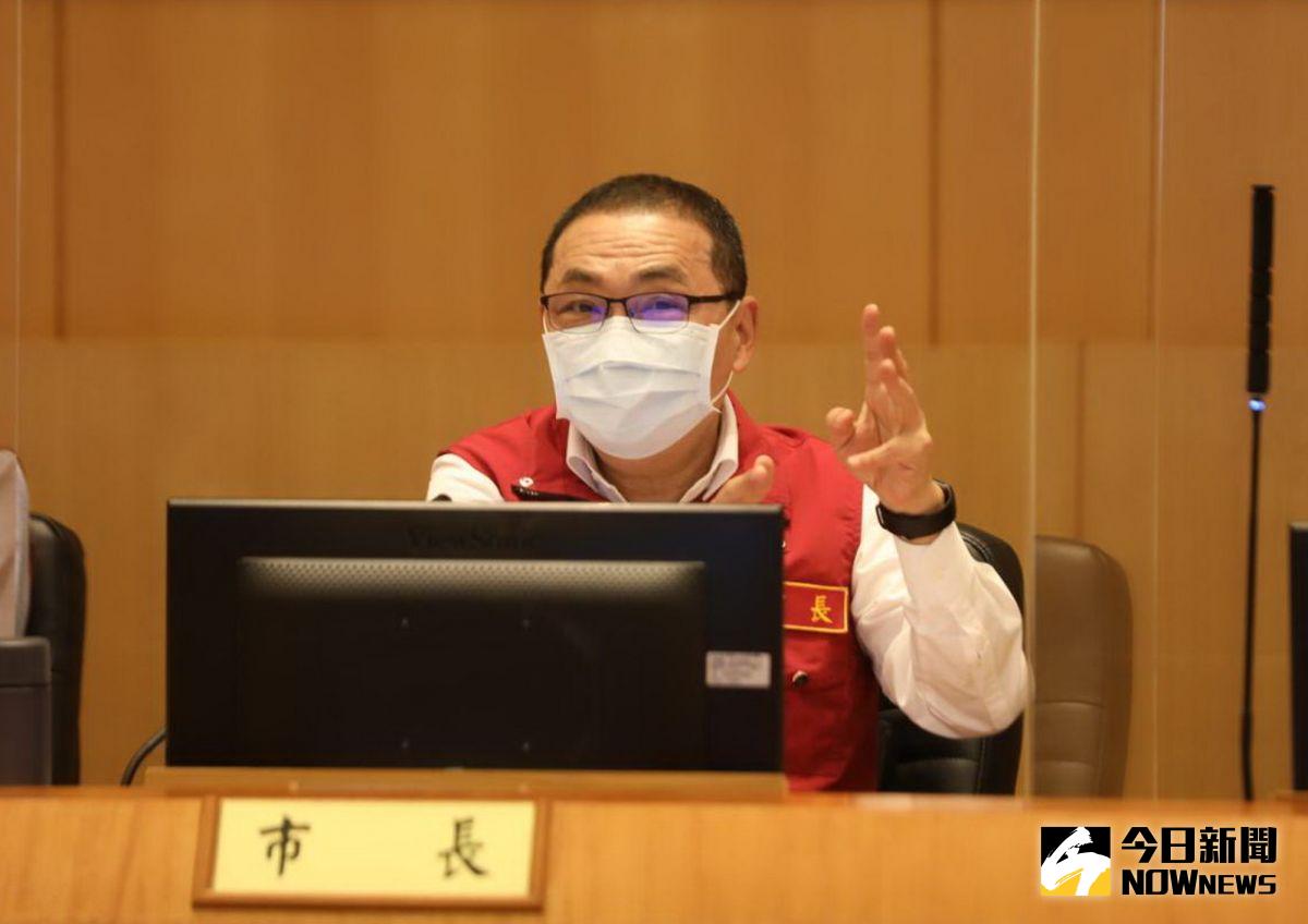 ▲市長侯友宜今天（22日）表示，很遺憾錄音檔被公布後，造成家屬與同仁的困擾與傷害，並表示「我會自我反省檢討，負起全部責任」。（圖／記者陳志仁攝，2022.04.27）