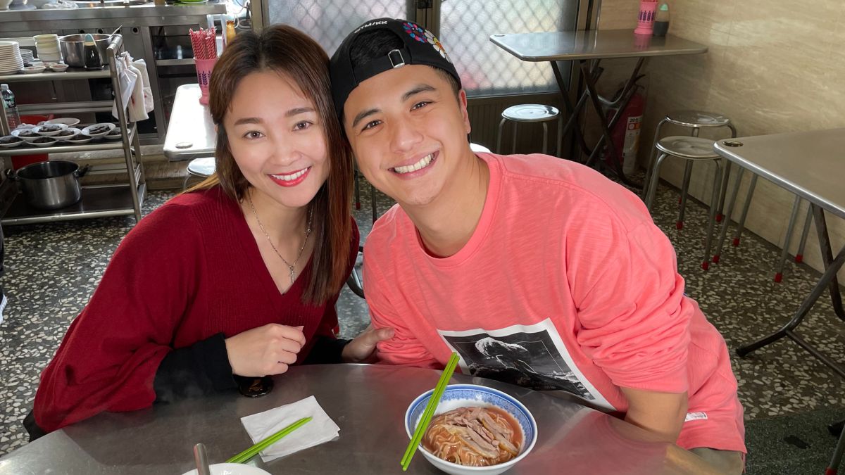 ▲納豆持續請病假，張文綺（左）代班《食尚玩家兩天一夜GO》。（圖／TVBS提供）