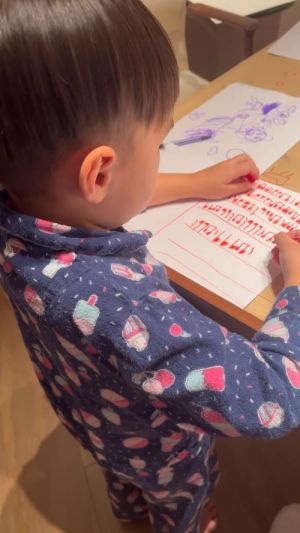 ▲周杰倫4歲兒子Romeo無師自通創作樂譜。(圖/周杰倫IG) ▲周杰倫4歲兒子Romeo無師自通創作樂譜。(圖/周杰倫IG)