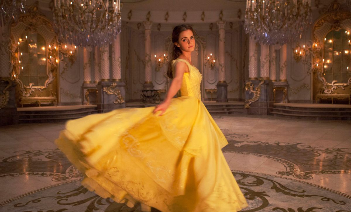 ▲32歲艾瑪華森老態盡現，額頭皺紋被戲稱火車軌道。（圖／IMDB）