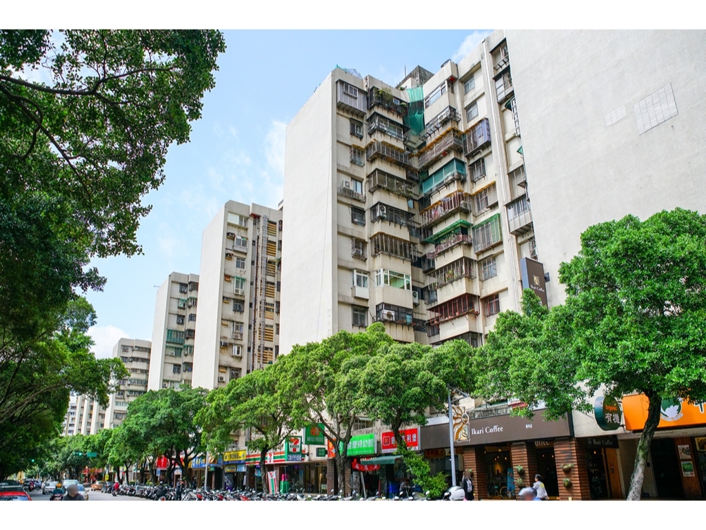 ▲南萬華地區為純住宅區，居住環境較單純，且公園綠地多、又有北市門牌優勢，顛覆一般人對萬華的居住想像。（圖／NOWnews資料照片）