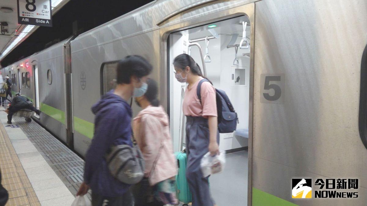 ▲今（17）日晚間9點41分，台東縣政府北方35.8公里處（台東關山）發生芮氏規模6.4之地震，雙鐵營運都受到影響，部分列車暫停行駛。（示意圖／NOWnews資料照片）