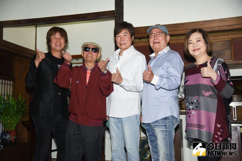 ▲吉董（左起）、李炳輝、洪榮宏、劉福助、文香出席「舊情綿綿 台語經典演唱會」記者會。（圖／記者陳明安攝, 2022.05.03）