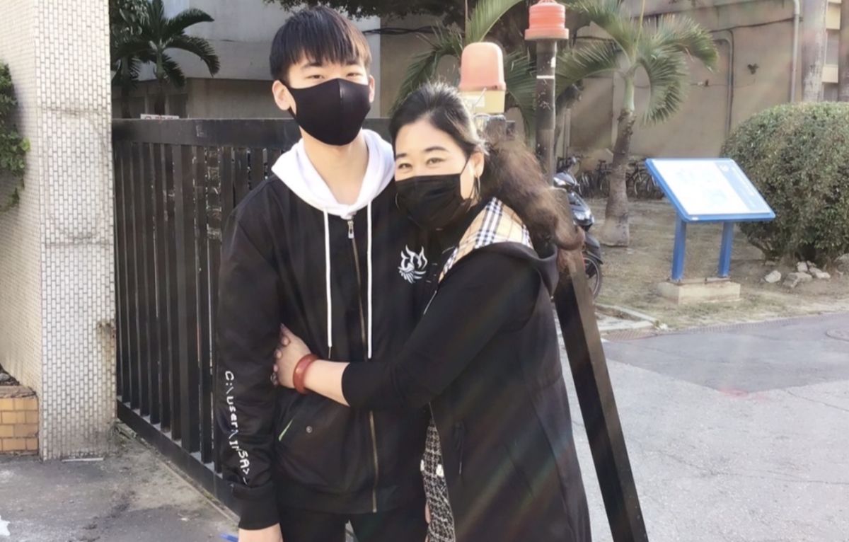 ▲新住民蔡占萍因兒子出生後發現有重度聽力障礙，在照顧與陪伴的道路上，經歷了許多困難與艱辛。（圖／移民署提供）