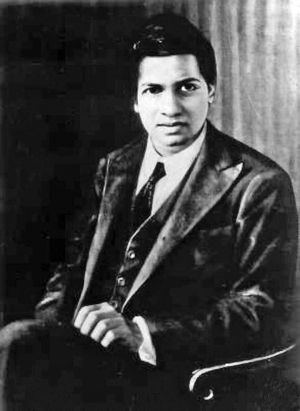 ▲印度數學奇才拉馬努金（Srinivasa Ramanujan）照片。（圖／維基百科／ Konrad Jacobs, CC BY-SA 2.0）