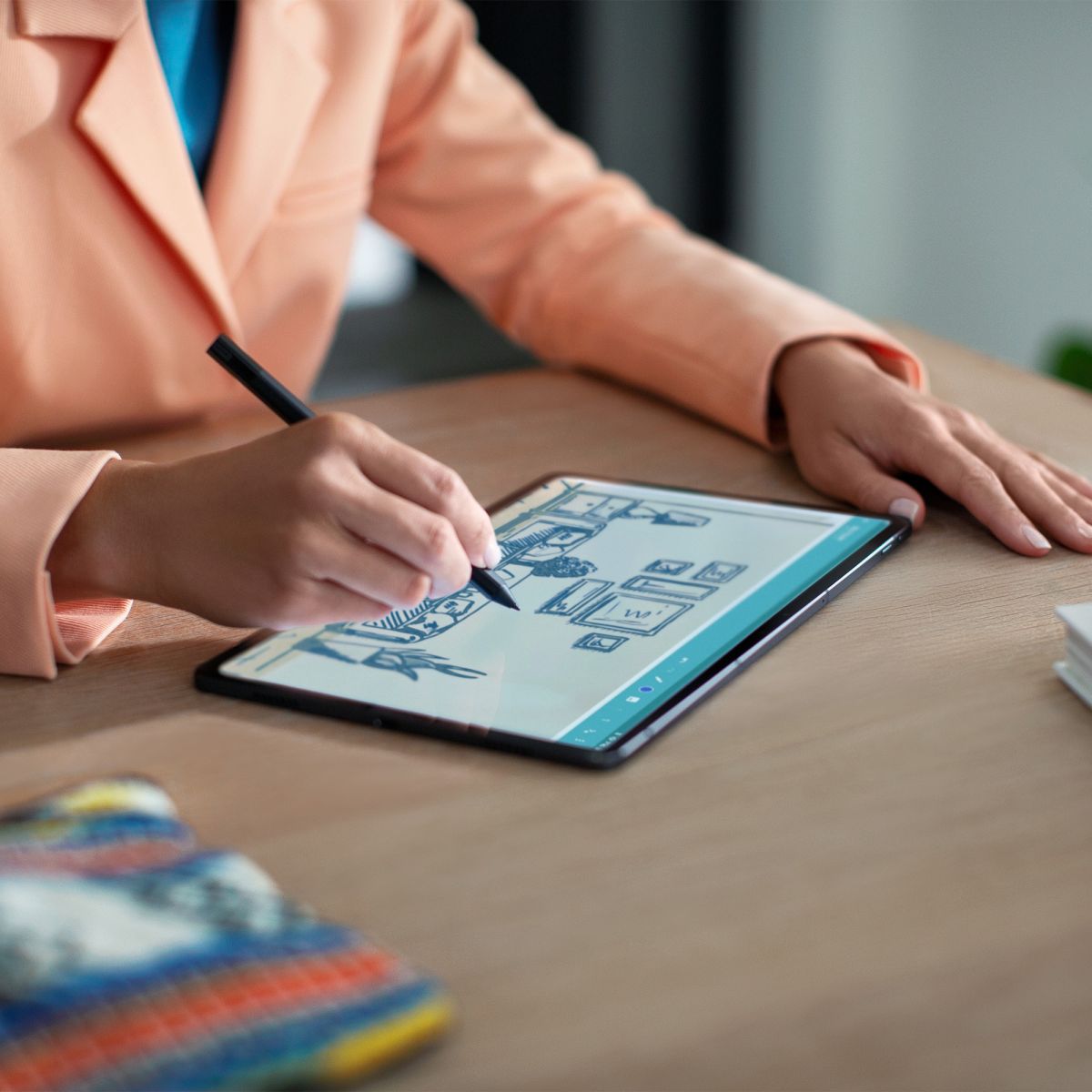 ▲Lenovo今年與PChome 24h購物合作母親節推出特惠活動。即日起至5/31，PChome 24h購物多款Lenovo平板限時優惠下殺5.5折起，在限定賣場刷指定信用卡再享最高12%回饋。（圖／業者提供）