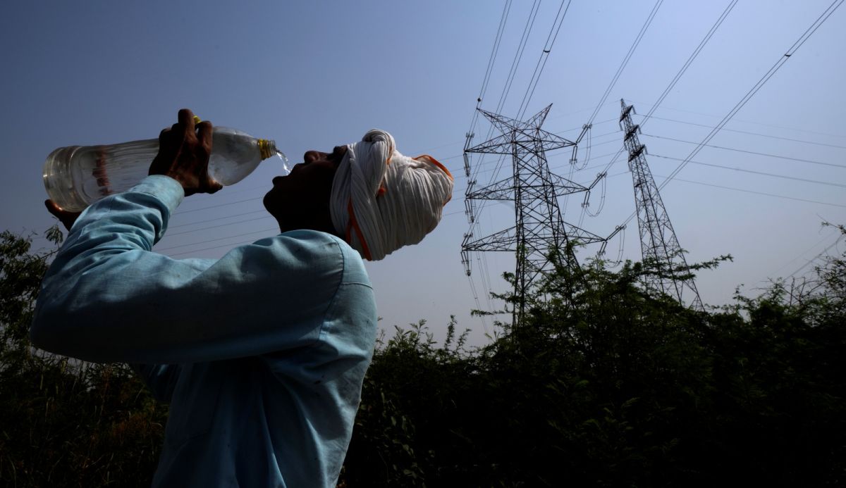 ▲印度自3月以來多地出現高溫，動輒飆破攝氏40度。（圖／美聯社／達志影像）