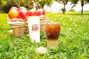 ▲CITY CAFE開賣完熟蘋果氣泡咖啡,特大杯85元。(圖/7-ELEVEN提供) ▲CITY CAFE開賣完熟蘋果氣泡咖啡,特大杯85元。(圖/7-ELEVEN提供)