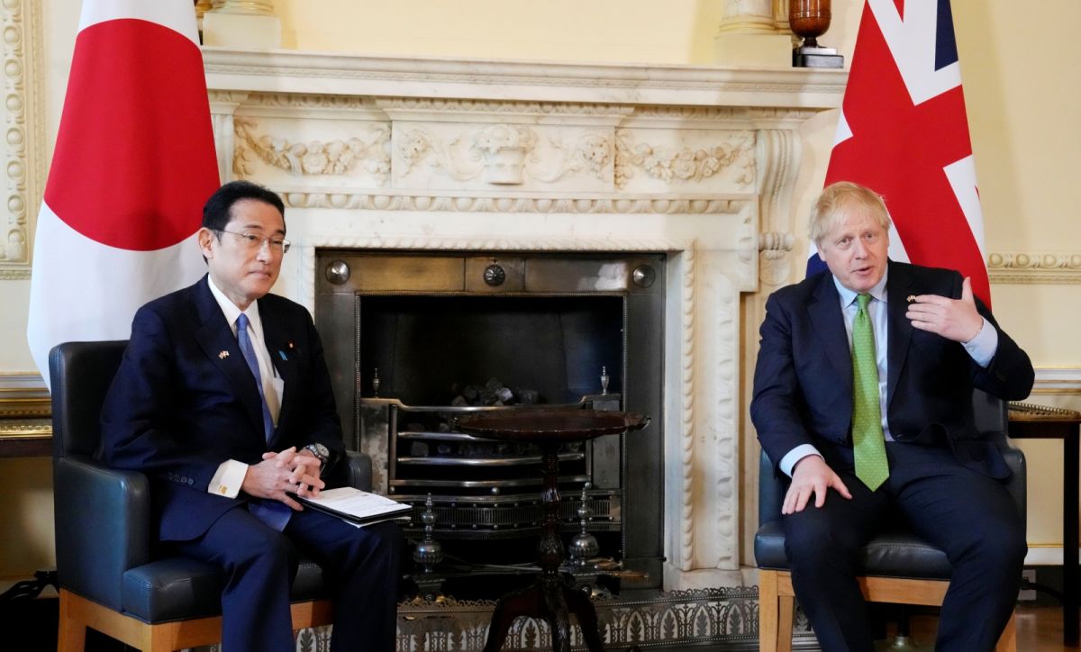 ▲英國首相強生與日本首相岸田文雄共同表示，印太與歐洲安全互不可分，雙方就防衛合作「相互准入協定」達成原則共識。（圖／美聯社／達志影像）