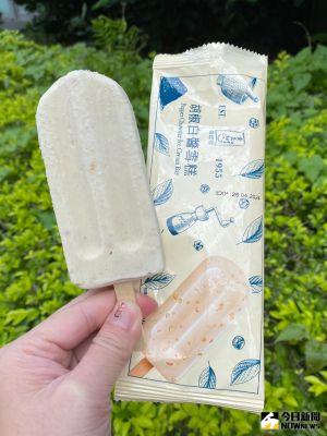 ▲以嘗鮮的角度,值得試一次,但以美味的角度,一支要49元,很難回購第二次。(圖/記者黃韻文攝) ▲以嘗鮮的角度,值得試一次,但以美味的角度,一支要49元,很難回購第二次。(圖/記者黃韻文攝)