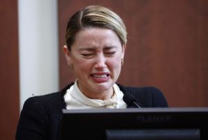 ▲安柏赫德揭強尼戴普性侵犯過程。(圖/美聯社) ▲安柏赫德揭強尼戴普性侵犯過程。(圖/美聯社)