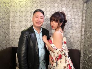 ▲吳夢夢(右)透露男優薪水只有8千,讓趙正平傻眼。(圖/翻攝NNY Network) ▲吳夢夢(右)透露男優薪水只有8千,讓趙正平傻眼。(圖/翻攝NNY Network)