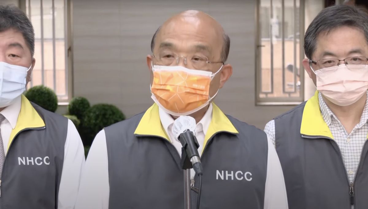 ▲行政院長蘇貞昌宣布，0至6歲孩童可領5劑免費的快篩試劑。（示意圖／翻攝自行政院直播）