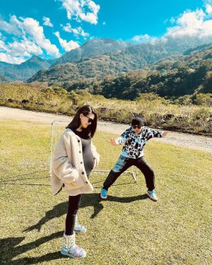 昆凌周杰倫 ▲周杰倫(右)和昆凌雖相差15歲,婚後兩人仍像一對小戀人,常在社群網站曬恩愛。翻攝周杰倫IG