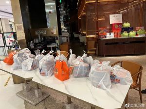 ▲汪小菲透露無法開店,餐廳轉型成外賣業務居多。(圖/翻攝汪小菲微博) ▲汪小菲透露無法開店,餐廳轉型成外賣業務居多。(圖/翻攝汪小菲微博)