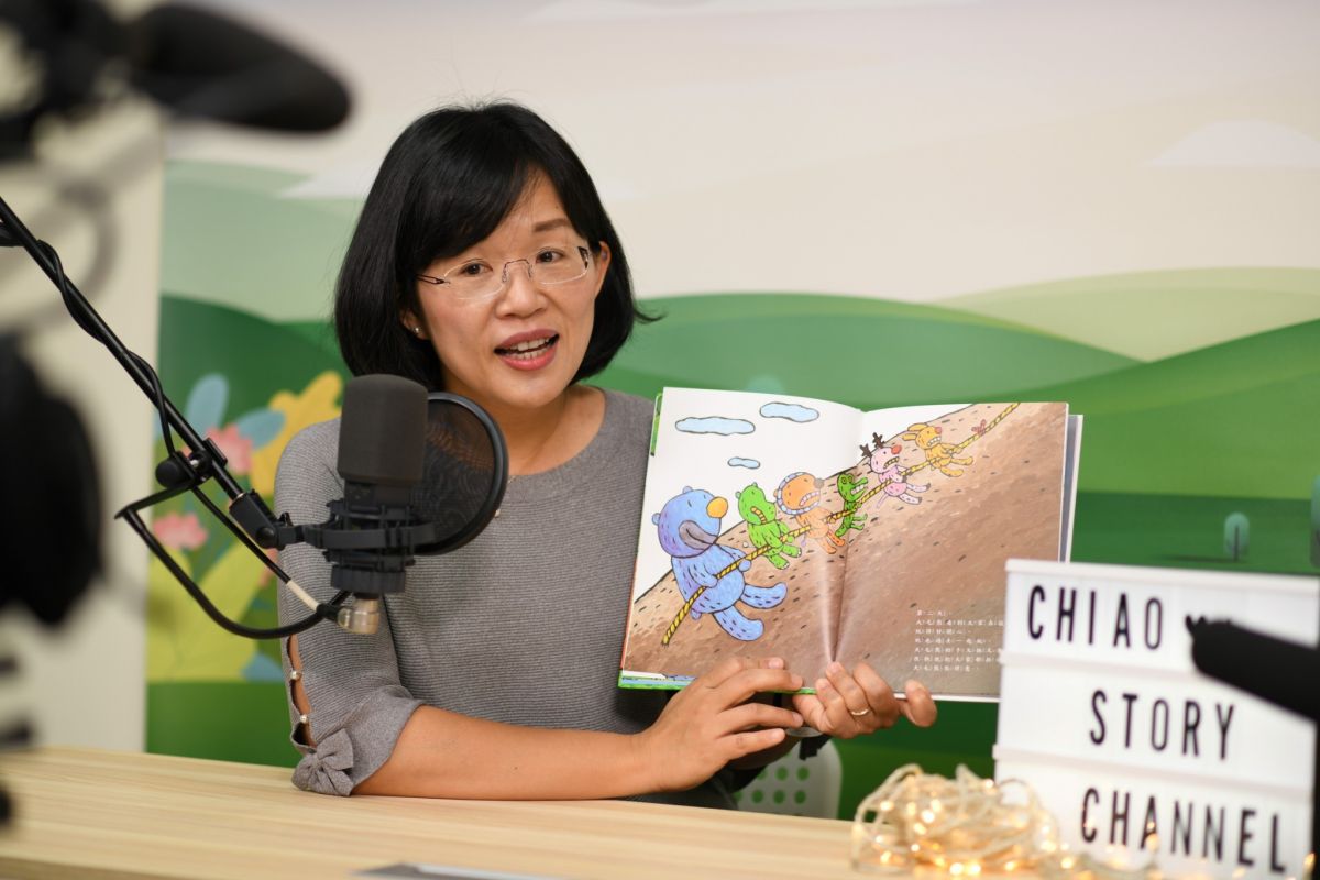 ▲民進黨立委蘇巧慧近日串連多位立委、雙北議員及參選人，利用線上畢業紀念冊的方式，將祝福送給即將踏入新階段的學生們。（圖／蘇巧慧辦公室提供）