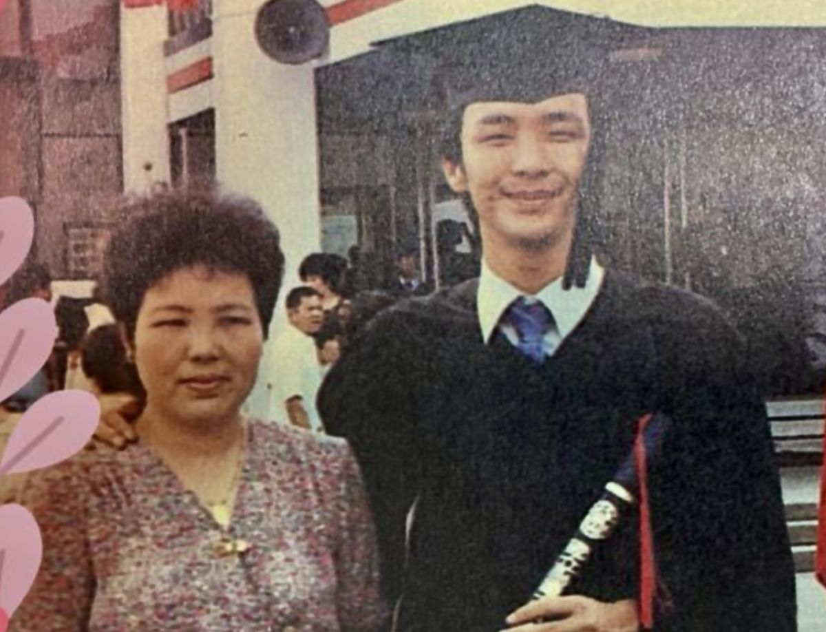 ▲朱立倫發大學畢業照追憶亡母。（圖／翻攝自臉書）