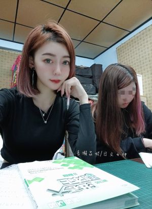 ▲▼長瀨昆妮本業是日文老師。(圖/JP/TW臉書) ▲▼長瀨昆妮本業是日文老師。(圖/JP/TW臉書)